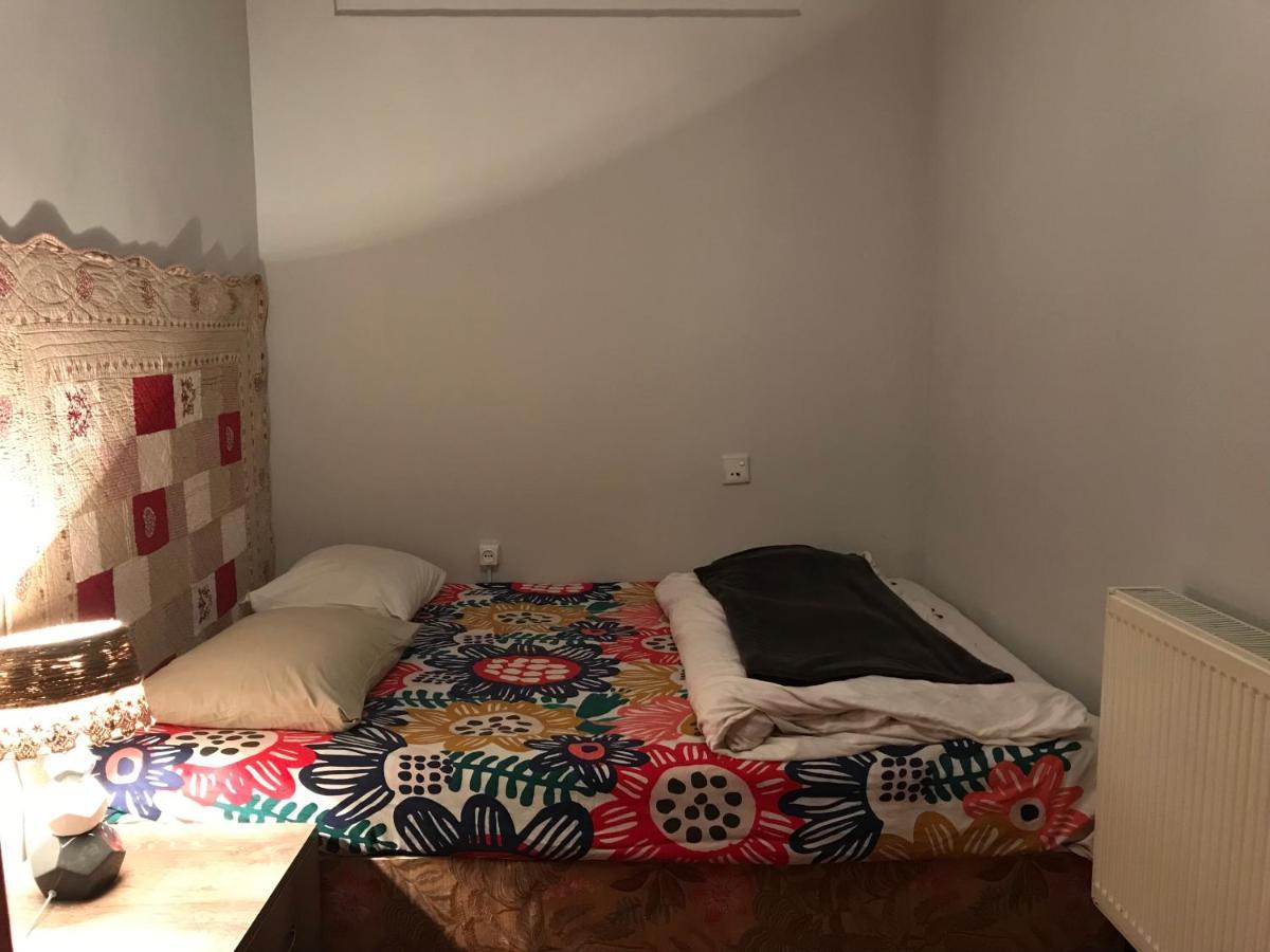 Brobro Hostel Tbilisi Ngoại thất bức ảnh