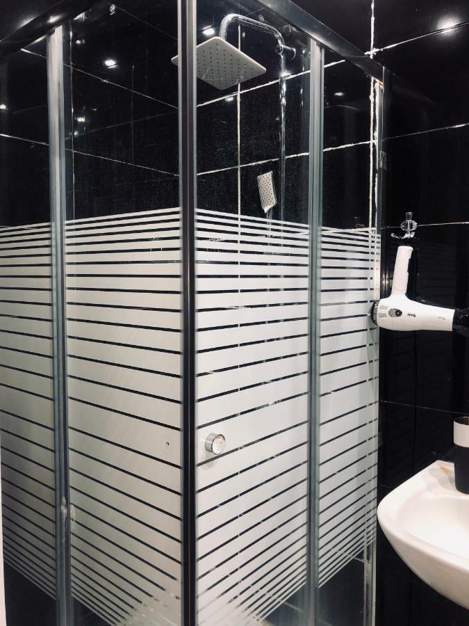 Brobro Hostel Tbilisi Ngoại thất bức ảnh