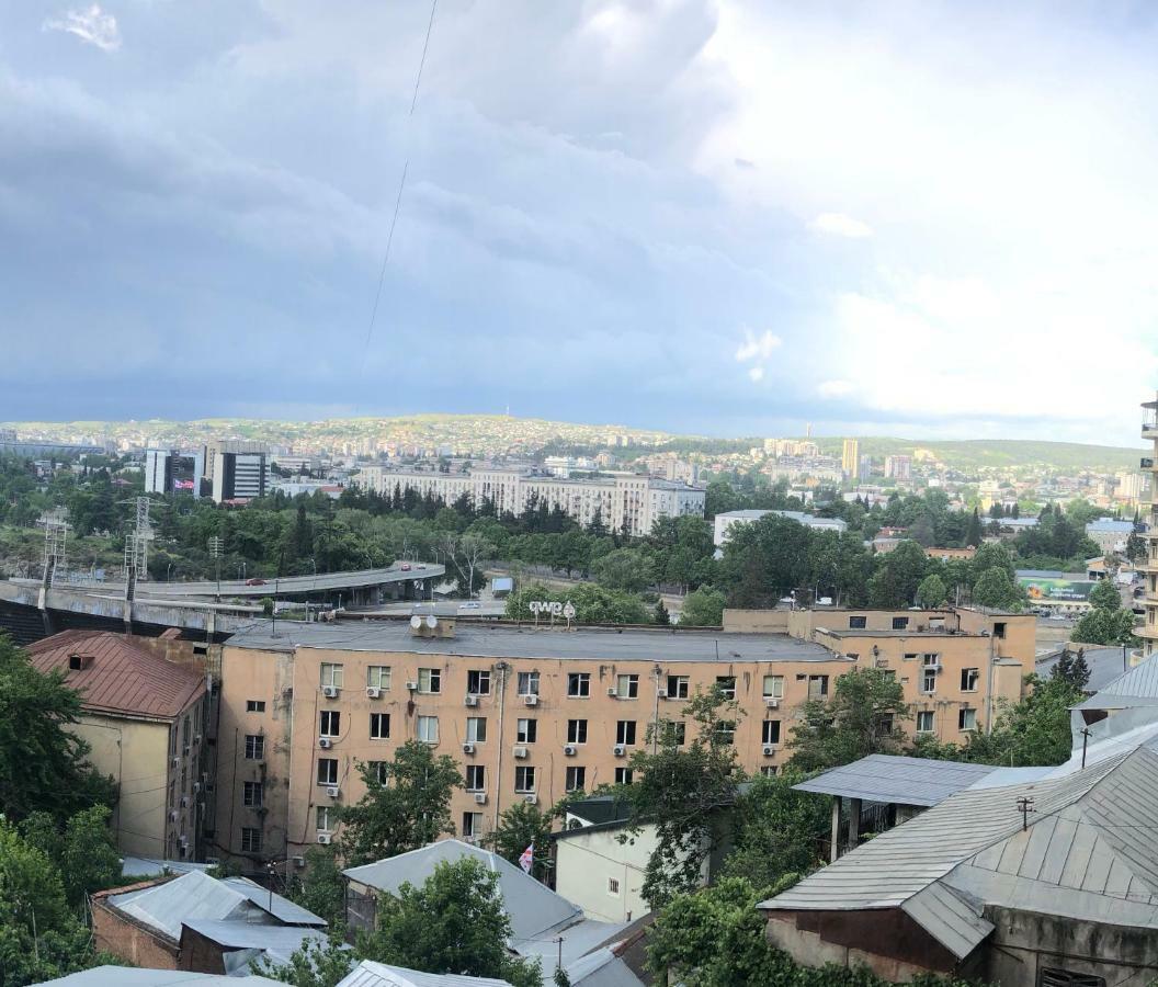 Brobro Hostel Tbilisi Ngoại thất bức ảnh