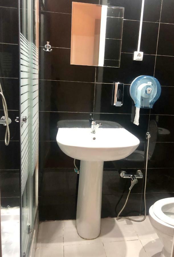 Brobro Hostel Tbilisi Ngoại thất bức ảnh